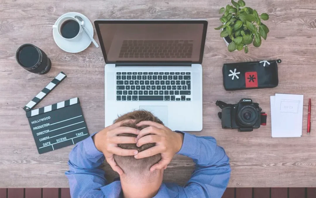 Estrés laboral: cómo funciona, qué lo genera y su relación con el burn out